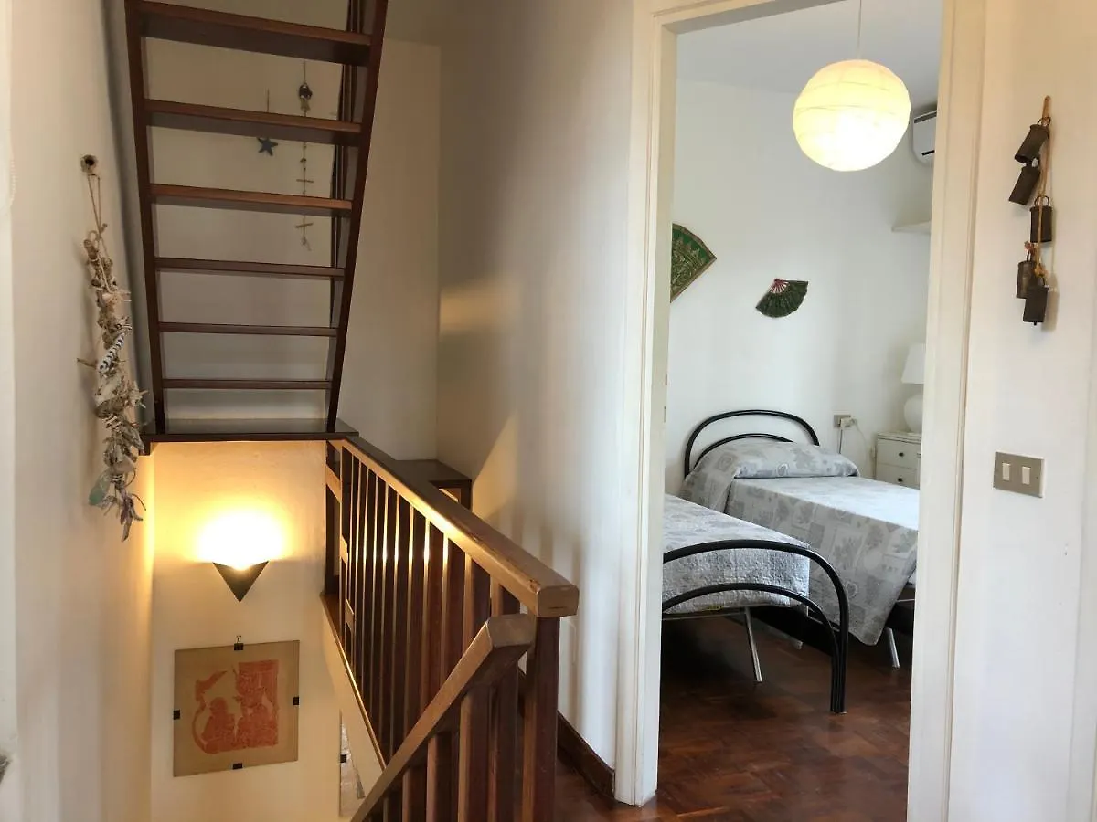 Holiday Home Villetta Cinquale Italy