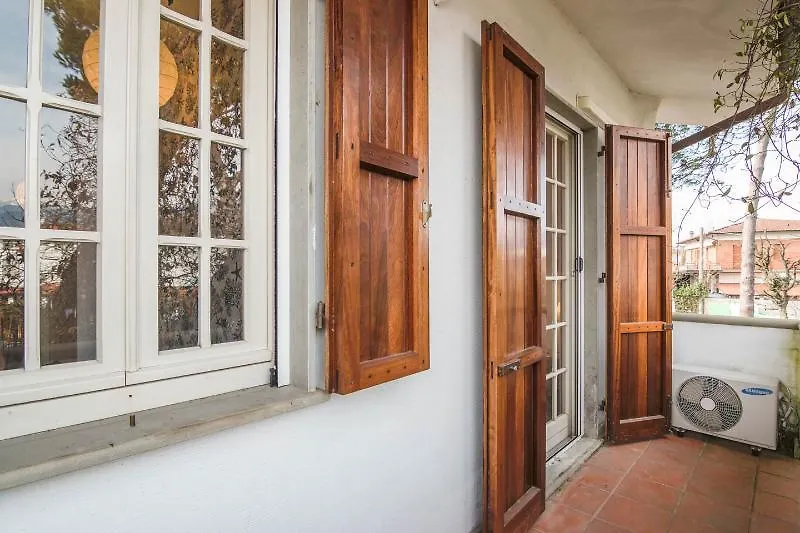 Holiday Home Villetta Cinquale Italy