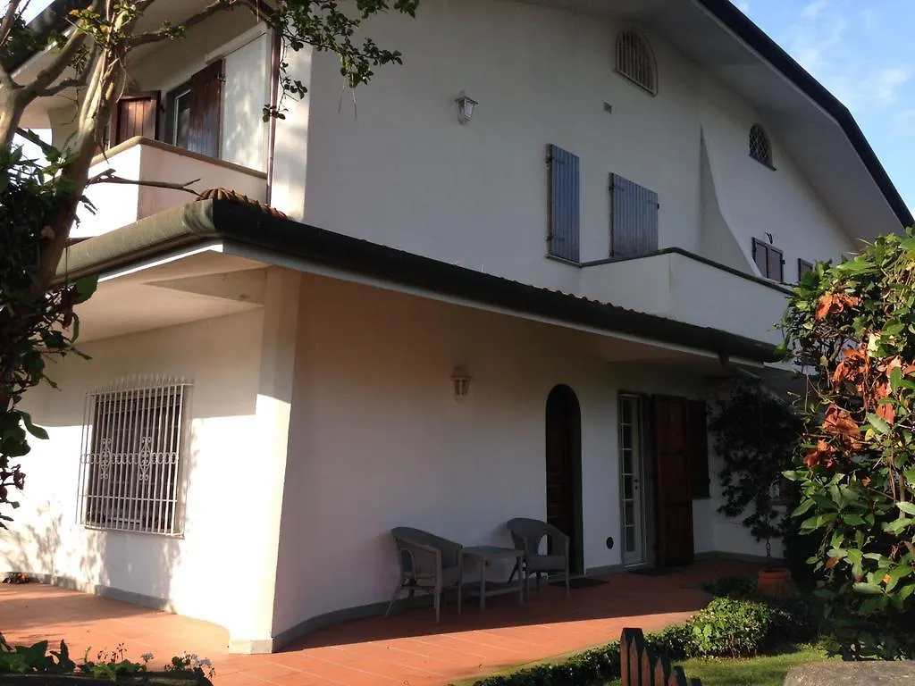 Holiday Home Villetta Cinquale 0*,